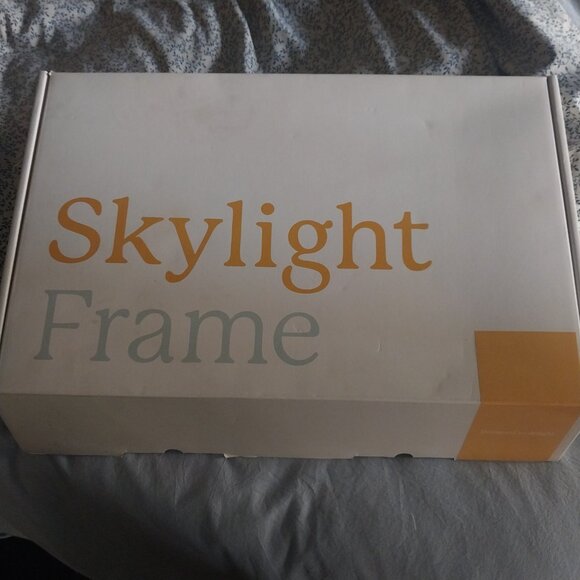 Skylight Digital Picture Frame - WiFi Enabled with Load from Phone Capability - Picture 9 of 12